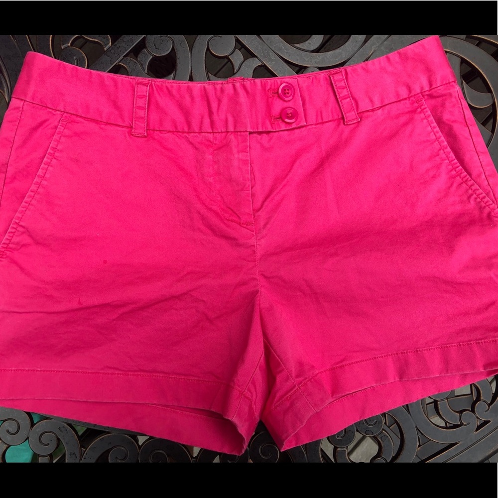 Vineyard Vines hot pink shorts! Amazing condition!